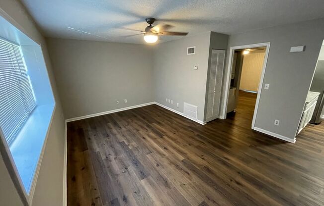 1 bed, 1 bath, 650 sqft, $1,295, Unit #7