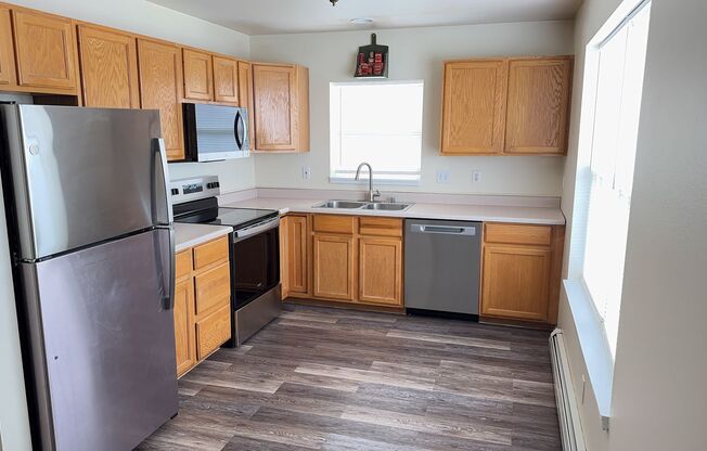 Redstone Group - 213 Show Place
