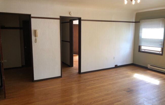 1 bed, 1 bath, 702 sqft, $1,645, Unit 0204