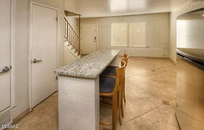 3 beds, 2 baths, $2,100, Unit 55 Cherry-206