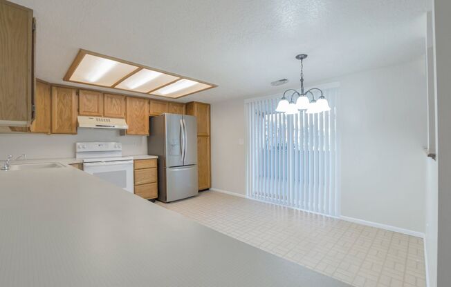 Charming 2 Bed, 1.5 Bath Home with Modern Comforts & Spacious Garage! Available NOW!