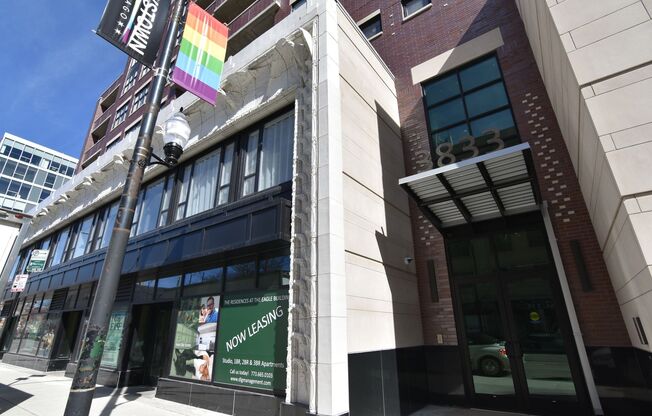 1 bed, 1 bath, 673 sqft, $2,850, Unit 3833-421