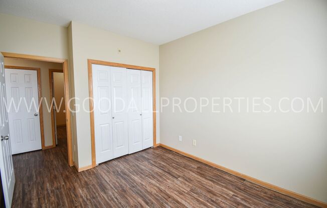 3 beds, 2 baths, $1,375