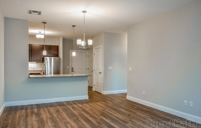 1 bed, 1 bath, 775 sqft, $2,225, Unit 7214