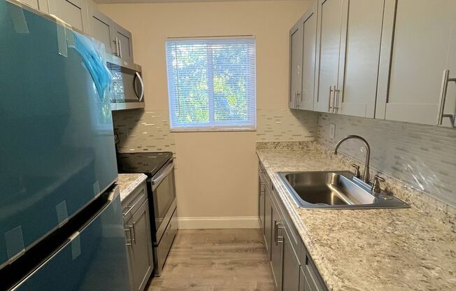 2 beds, 1 bath, 975 sqft, $1,889, Unit 1D