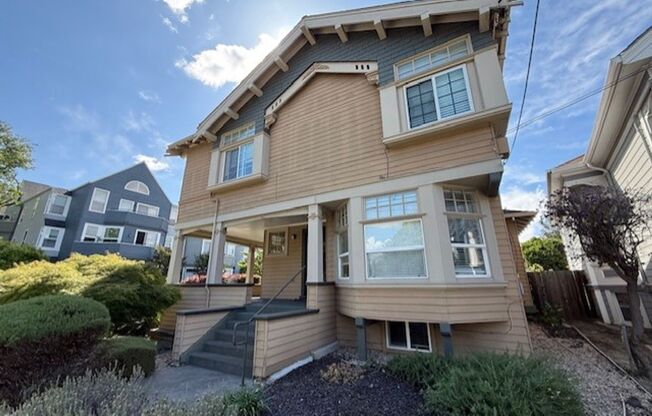 432 Lakehouse Ave (5%) - owner has preferred vendor - see notes