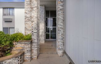 1025 W. MacArthur Avenue