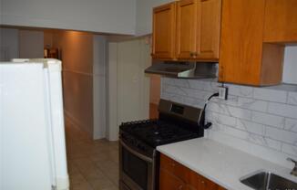 3 beds, 1 bath, 3,180 sqft, $3,000, Unit 2
