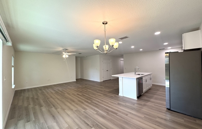 115 N HILLSIDE AVE