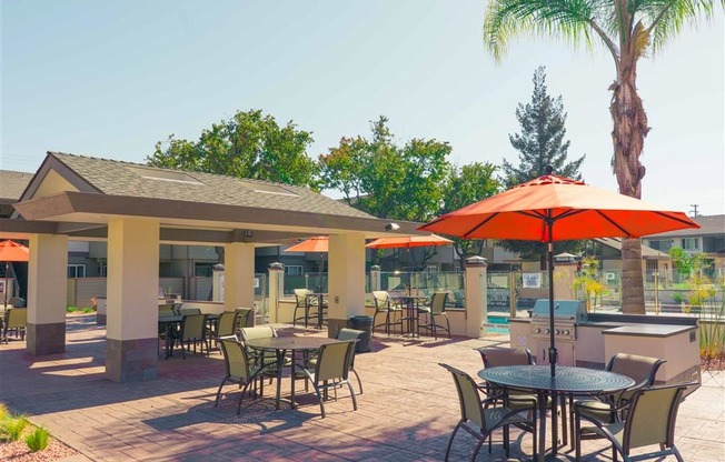 Courtyard Dining Area at Balboa Apartments, Sunnyvale, CA