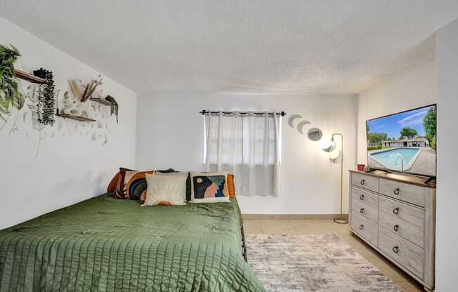 2 beds, 1 bath, 979 sqft, $1,850, Unit 135-3214