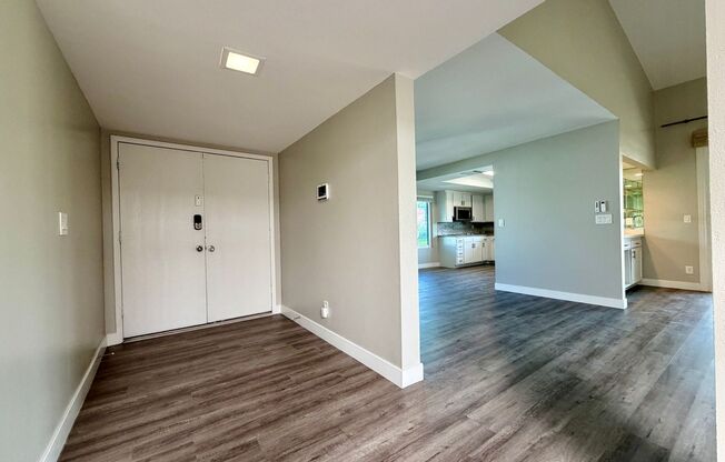 Wonderful Townhome in SE Vegas.