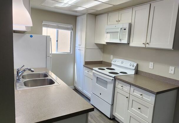 1 bed, 1 bath, 720 sqft, $1,990, Unit 21