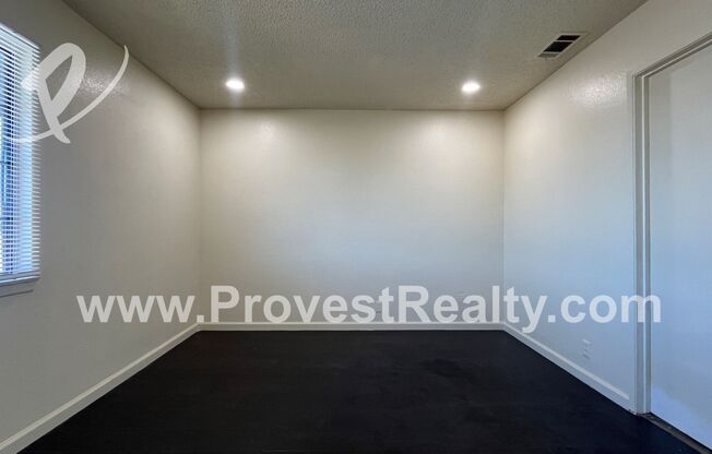 2 beds, 1.5 baths, $1,595