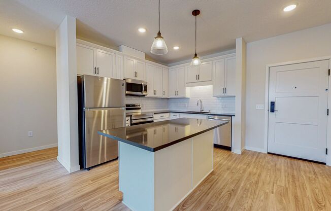 1 bed, 1 bath, 836 sqft, $1,940, Unit 101