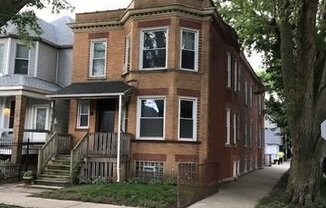 1931 W SUMMERDALE