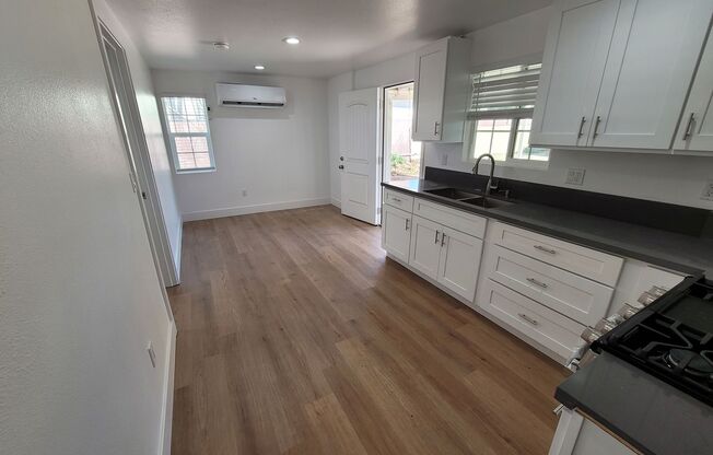 4th Street - 13564