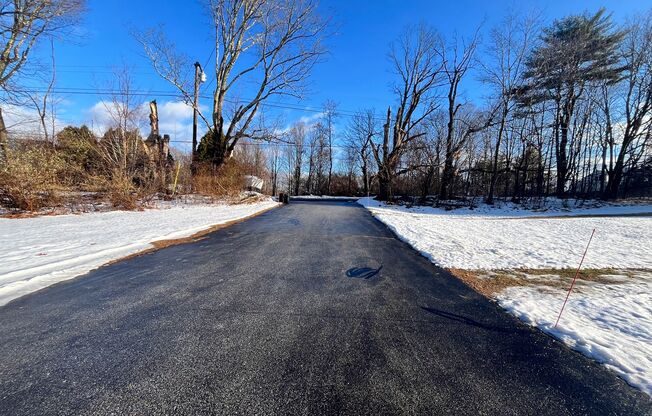 Beautiful House For Rent w/ 2 Car Garage and shed, TONS of land!