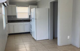 2 beds, 1 bath, 850 sqft, $1,450, Unit 1009