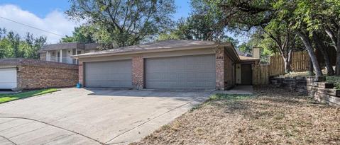 2107 Mistletoe Avenue