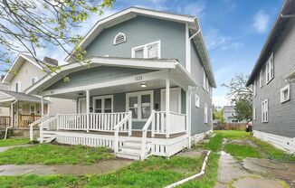 1125-1127 E 20th Ave