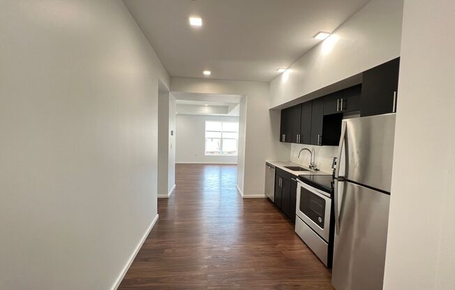 2 beds, 2 baths, 847 sqft, $2,495, Unit 610