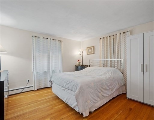107 Spring St Apt 3-2