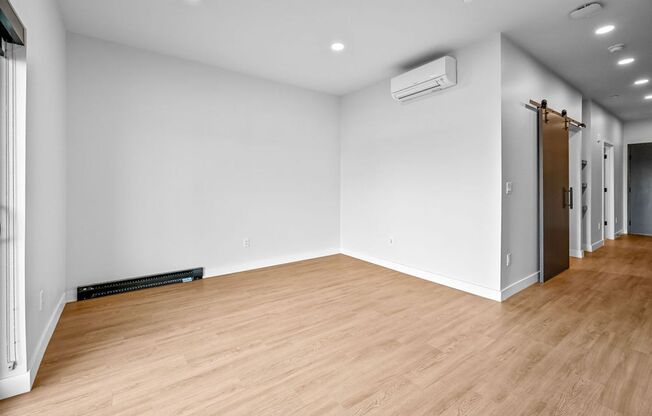 1 bed, 1 bath, 521 sqft, $1,525, Unit 411