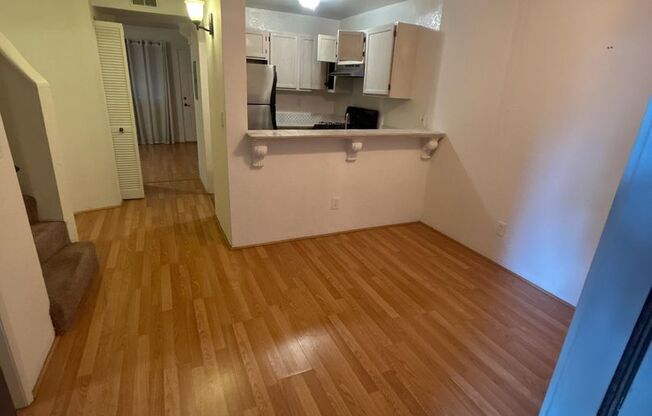 2 beds, 1.5 baths, $2,400, Unit 112