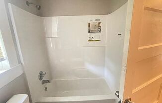 2 beds, 1 bath, $750