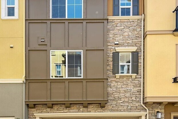 635 ALAMO CT