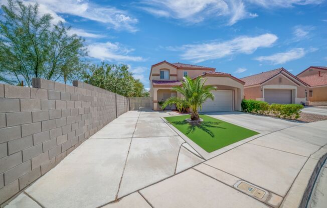 BEAUTIFUL FULLY FURNISHED 2 STORY HOME IN LAS VEGAS