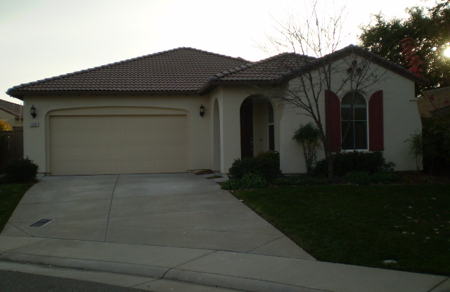 Beautifully Maintained and Upgraded Parkway Home at the Back of a Court