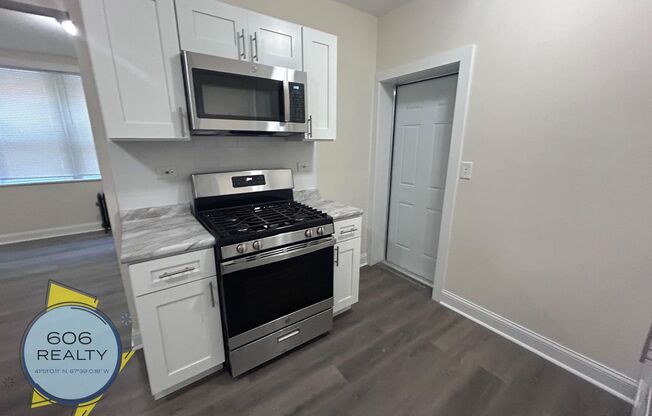 Studio, 1 bath, $850, Unit 5011-20