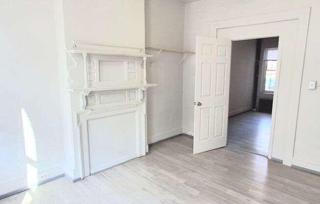 1 bed, 1 bath, $780, Unit APT #1