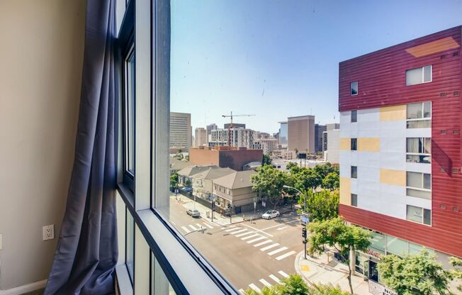 Top Floor Cortez Hill Studio with Western City Views @ The Mills