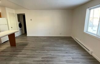 1 bed, 1 bath, 650 sqft, $1,150, Unit 2