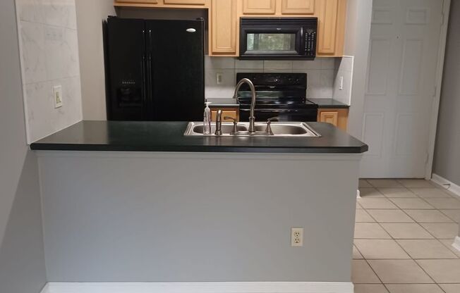 Studio, 1 bath, $1,350, Unit 1401 S Palmetto Ave #106