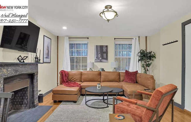 131 W 11 ST
