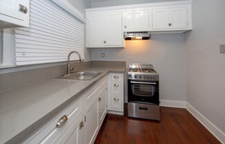 $1,595 - All utilities Included!! Spacious Studio in Downtown Long beach 2 blocks from Beach!!!