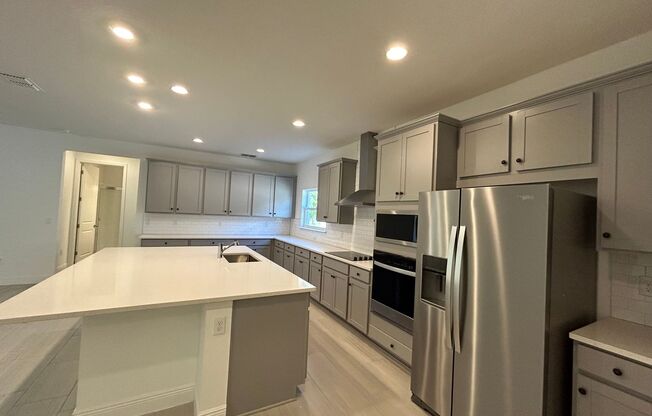 MOVE IN SPECIAL! Brand New 4 Bedroom 4 Bath in Howey-in-the-Hills!
