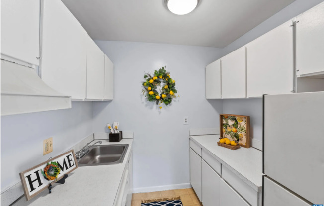 Two Bedroom Apartment Available At Barracks West