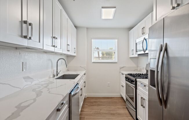 2 beds, 2 baths, 1,100 sqft, $2,799, Unit 401 R