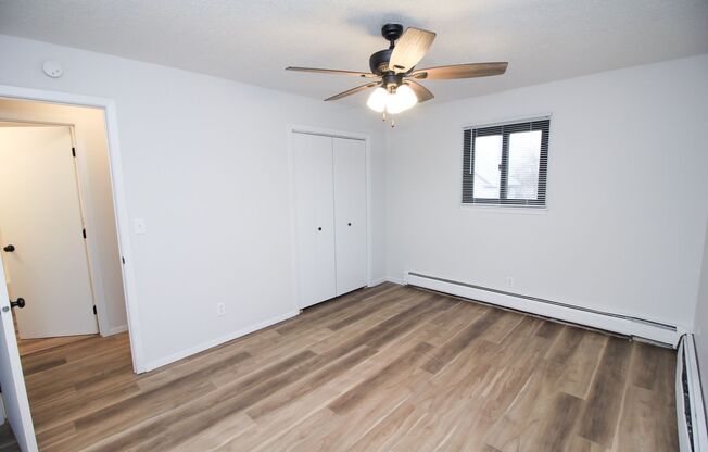 2 beds, 1 bath, 832 sqft, $875, Unit 2009 E Nye St - Unit 10