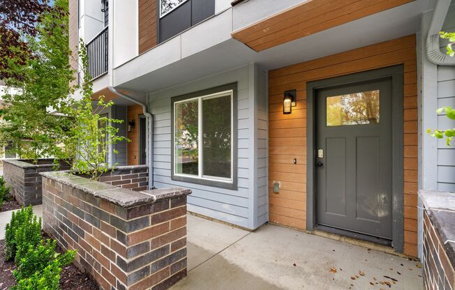 2 beds, 2.5 baths, 1,146 sqft, $2,995, Unit 7828-102