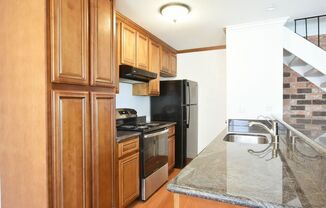 2 beds, 1 bath, $2,795