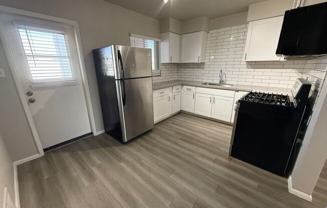 2 beds, 1 bath, 880 sqft, $1,395, Unit 3620-21
