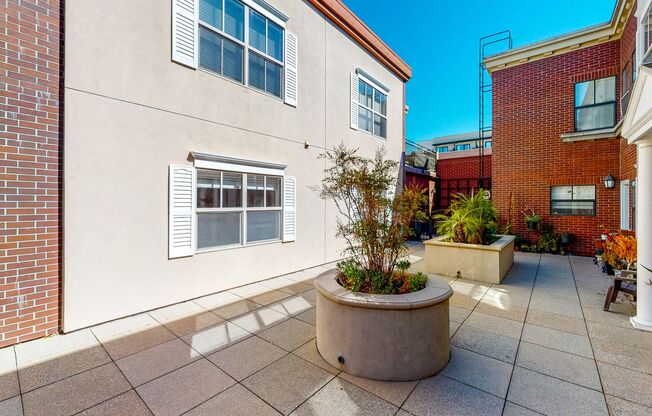 1 bed, 1.5 baths, $1,995, Unit #19