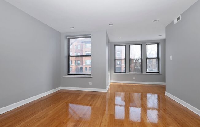 2 beds, 1 bath, $1,350, Unit 6158-1F