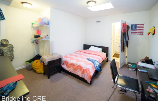 3 beds, 3 baths, 1,500 sqft, $1,800, Unit Unit 1